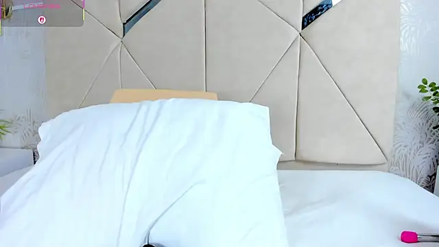 LilitRobins online show from 15, 10, 2025