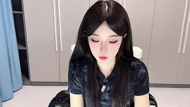 Snapshot of Q-ing chatting on 16, 10, 2025 Q-ing online show from 16, 10, 2025