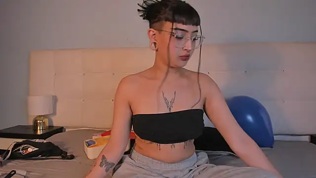 Cintya Kros online show from 2, 12, 2024