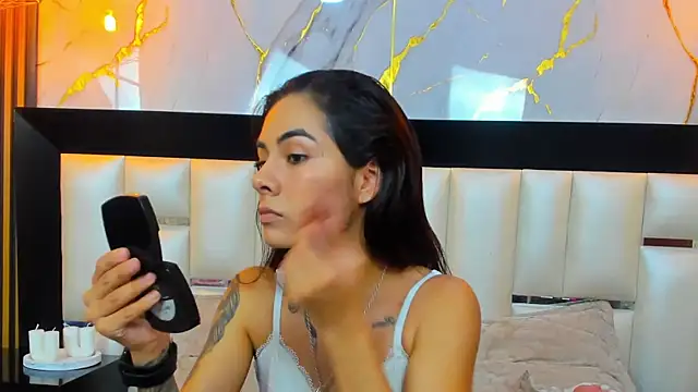 Snapshot of NicoleEsposito chatting on 11, 1, 2026 NicoleEsposito online show from 11, 1, 2026