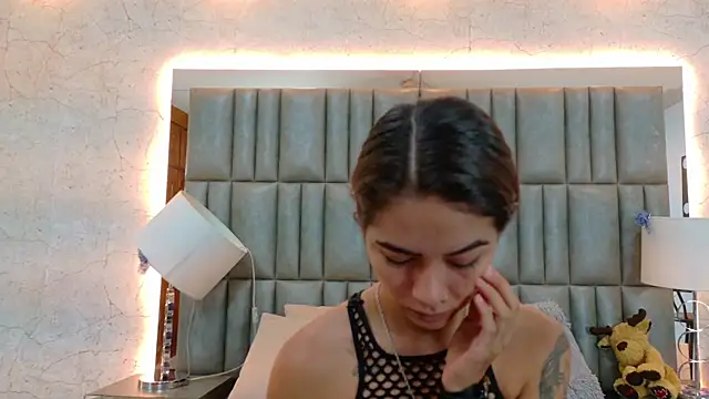 Snapshot of NicoleEsposito chatting on 17, 1, 2026 NicoleEsposito online show from 17, 1, 2026