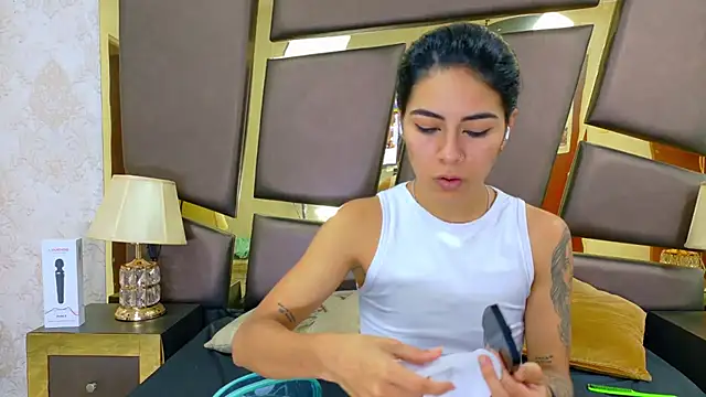 Snapshot of NicoleEsposito chatting on 3, 2, 2026 NicoleEsposito online show from 3, 2, 2026