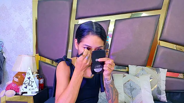 NicoleEsposito online show from 8, 4, 2026