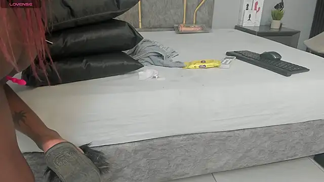 Snapshot of Maddyjohnsonn chatting on 6, 12, 2024 Maddyjohnsonn online show from 6, 12, 2024