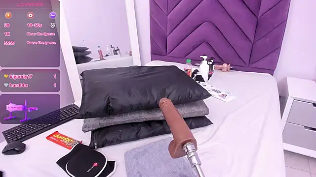 Snapshot of Maddyjohnsonn chatting on 18, 12, 2024 Maddyjohnsonn online show from 18, 12, 2024