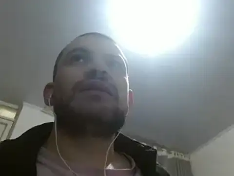 camiloking1720 online show from 12, 1, 2025