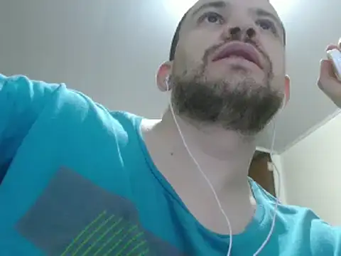 camiloking1720 online show from 28, 2, 2025