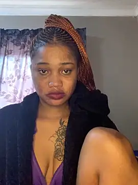 Snapshot of cardibabe chatting on 10, 9, 2025 cardibabe online show from 10, 9, 2025