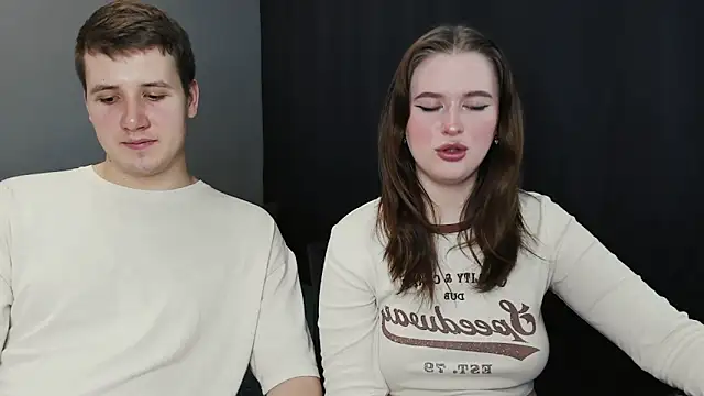 Snapshot of Pinku_kitsune chatting on 12, 3, 2025 Pinku kitsune online show from 12, 3, 2025