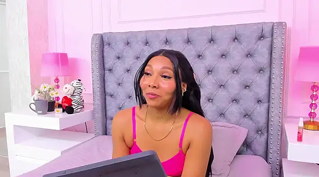 HaileeRoberts online show from 4, 3, 2025