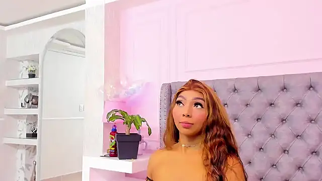 HaileeRoberts online show from 16, 4, 2026