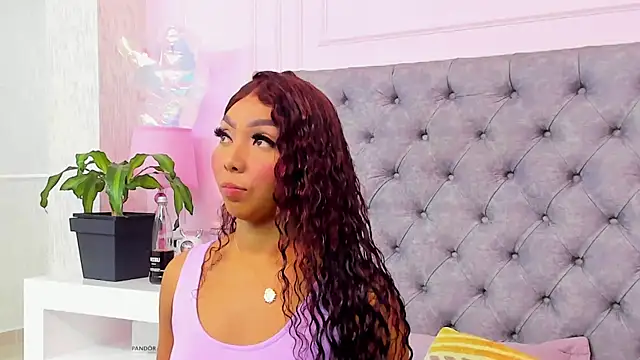 Snapshot of HaileeRoberts chatting on 21, 7, 2026 HaileeRoberts online show from 21, 7, 2026