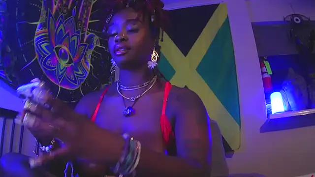 Snapshot of Tatithegoddess chatting on 2, 1, 2025 Tatithegoddess online show from 2, 1, 2025