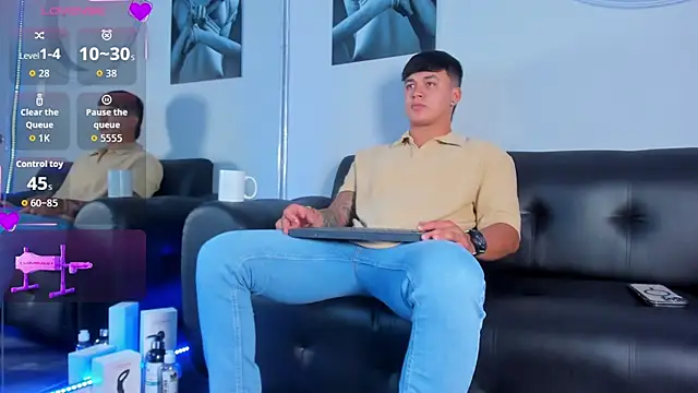 Snapshot of Cristopher_strong chatting on 21, 11, 2025 Cristopher strong online show from 21, 11, 2025