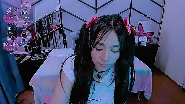 AlanaLuck online show from 10, 11, 2025