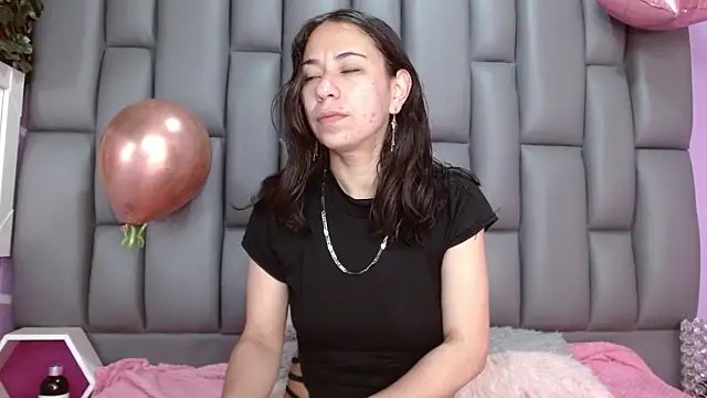 Snapshot of angelina_ny chatting on 22, 9, 2025 angelina ny online show from 22, 9, 2025