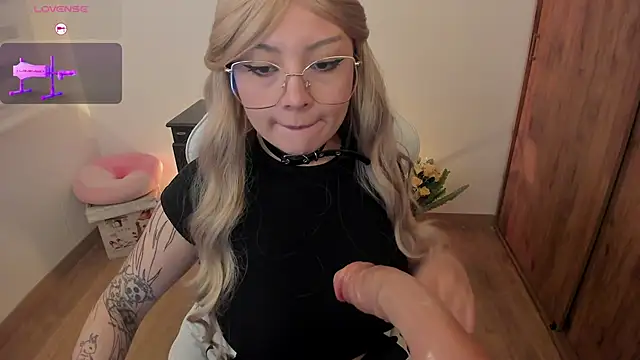 Snapshot of Hannya_moon chatting on 10, 1, 2026 Hannya moon online show from 10, 1, 2026