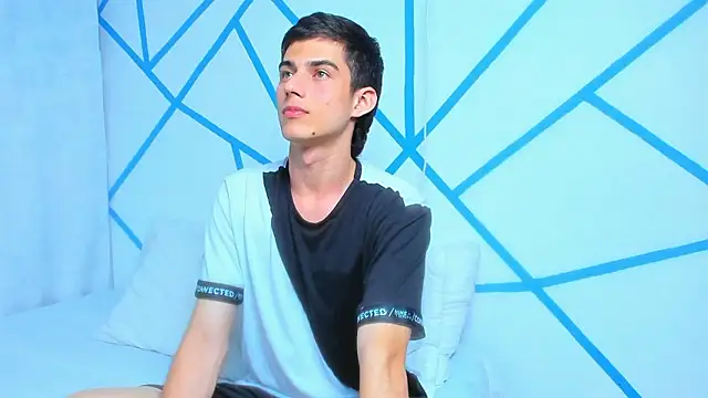 Snapshot of liam_scott77 chatting on 6, 12, 2024 liam scott77 online show from 6, 12, 2024