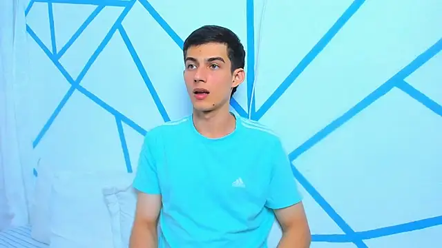 Snapshot of liam_scott77 chatting on 8, 2, 2025 liam scott77 online show from 8, 2, 2025