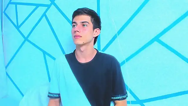 Snapshot of liam_scott77 chatting on 6, 3, 2025 liam scott77 online show from 6, 3, 2025