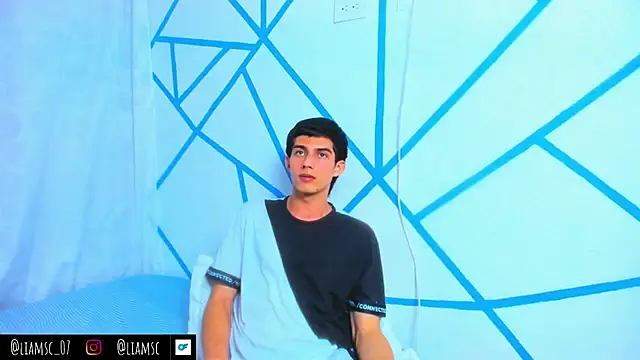 Snapshot of liam_scott77 chatting on 28, 9, 2025 liam scott77 online show from 28, 9, 2025