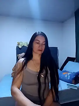 Snapshot of renata_hot1 chatting on 23, 11, 2025 renata hot1 online show from 23, 11, 2025