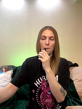 Snapshot of RachelBelI chatting on 5, 12, 2024 RachelBelI online show from 5, 12, 2024