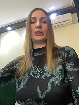 Snapshot of RachelBelI chatting on 1, 3, 2025 RachelBelI online show from 1, 3, 2025