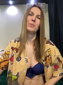 Snapshot of RachelBelI chatting on 12, 10, 2025 RachelBelI online show from 12, 10, 2025