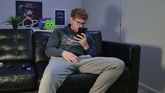 BlueEyedTallGuy94 online show from 11, 10, 2025