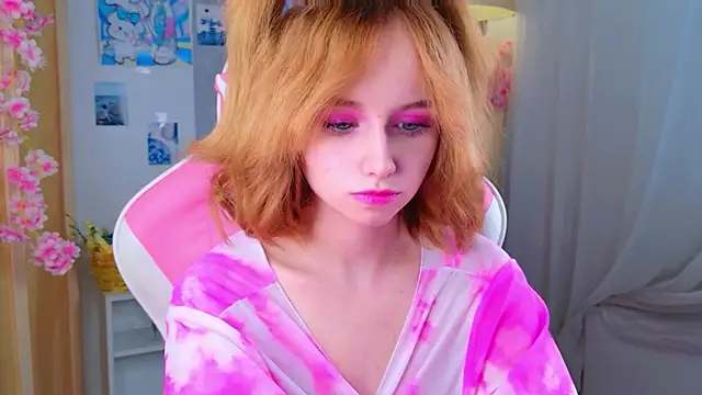 b4by LoL1 online show from 18, 5, 2026