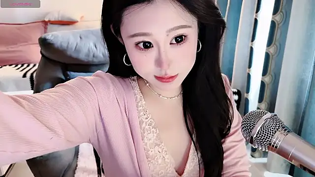 Snapshot of QQ-tutu chatting on 1, 12, 2025 QQ-tutu online show from 1, 12, 2025