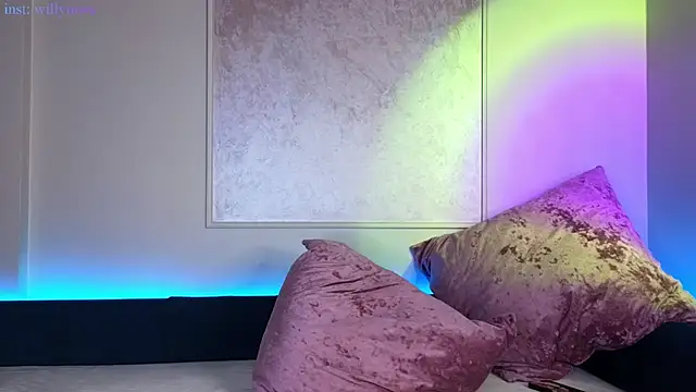 Snapshot of tomorrows_day chatting on 8, 3, 2025 tomorrows day online show from 8, 3, 2025