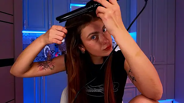 Snapshot of tomorrows_day chatting on 10, 10, 2025 tomorrows day online show from 10, 10, 2025