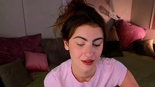 Snapshot of tomorrows_day chatting on 19, 10, 2025 tomorrows day online show from 19, 10, 2025