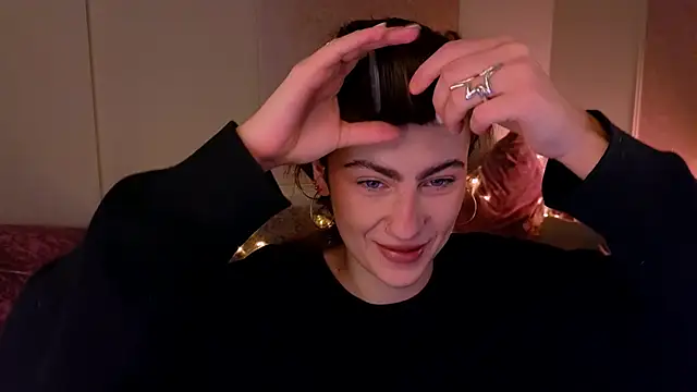 Snapshot of tomorrows_day chatting on 21, 11, 2025 tomorrows day online show from 21, 11, 2025