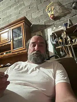Snapshot of ros217 chatting on 5, 5, 2026 ros217 online show from 5, 5, 2026