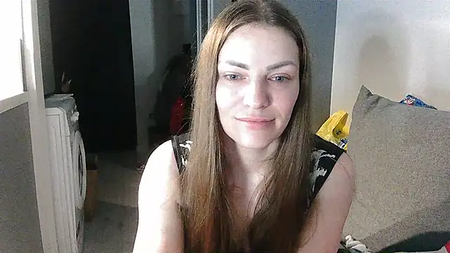Snapshot of AnnaDiamond1 chatting on 4, 7, 2026 AnnaDiamond1 online show from 4, 7, 2026