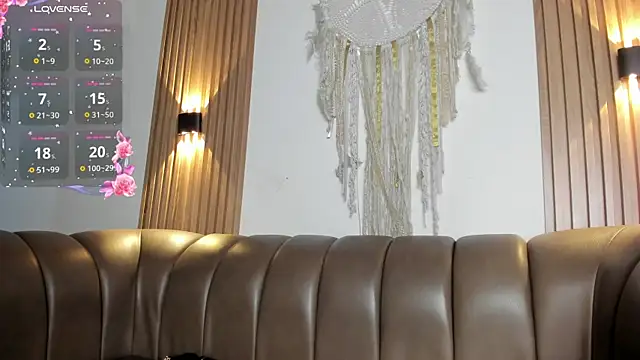 malak nanyy online show from 12, 10, 2025