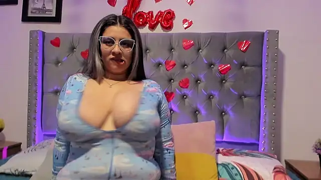 Snapshot of Melinda_bob chatting on 8, 2, 2025 Melinda bob online show from 8, 2, 2025