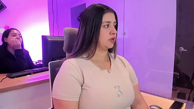 Snapshot of Melinda_bob chatting on 11, 10, 2025 Melinda bob online show from 11, 10, 2025