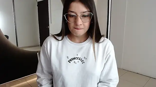 Emma Lombardi online show from 25, 1, 2025