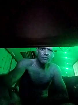 Nathaila her dog69 online show from 4, 3, 2026