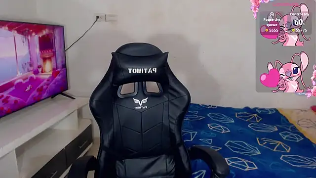 DannaDocell online show from 16, 4, 2026