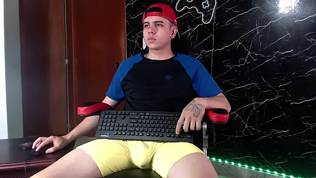 Snapshot of maty_hardx chatting on 3, 2, 2025 maty hardx online show from 3, 2, 2025