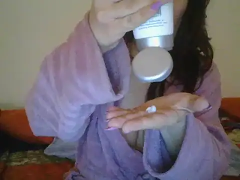 Snapshot of hairygirl80 chatting on 6, 12, 2024 hairygirl80 online show from 6, 12, 2024