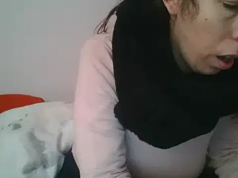 Snapshot of hairygirl80 chatting on 11, 12, 2024 hairygirl80 online show from 11, 12, 2024