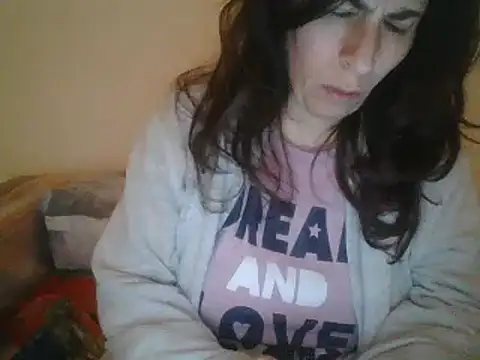 Snapshot of hairygirl80 chatting on 29, 1, 2025 hairygirl80 online show from 29, 1, 2025