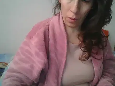 Snapshot of hairygirl80 chatting on 18, 3, 2025 hairygirl80 online show from 18, 3, 2025