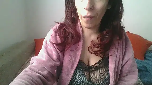 Snapshot of hairygirl80 chatting on 13, 11, 2025 hairygirl80 online show from 13, 11, 2025